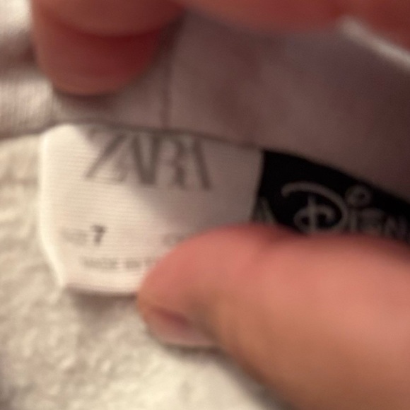 Zara Disney Cream Hoodie with Mickey Mouse Sequins Design size 7 - Picture 5 of 6